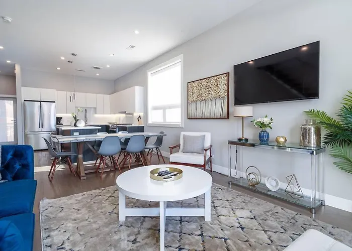 Breathtaking Downtown Penthouse B - Sleeps 11 *